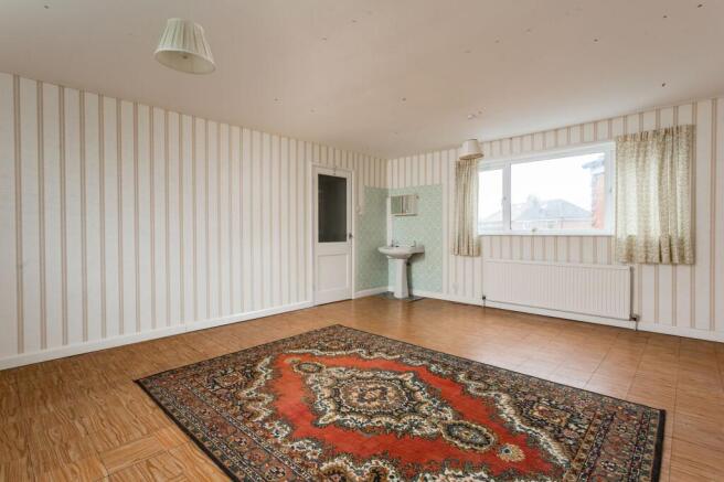 4 bed Semi-Detached for sale Image 9
