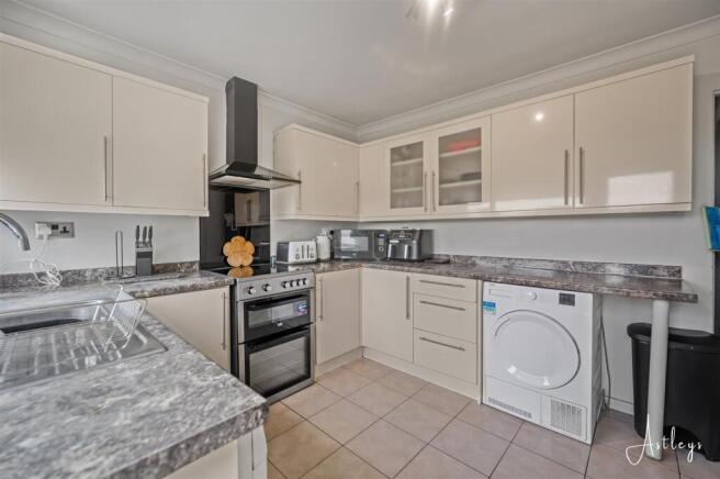 Heol Bedwas, Birchgrove, SA7 photo 4