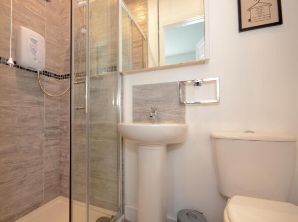 1 bed House Share to rent Image 10