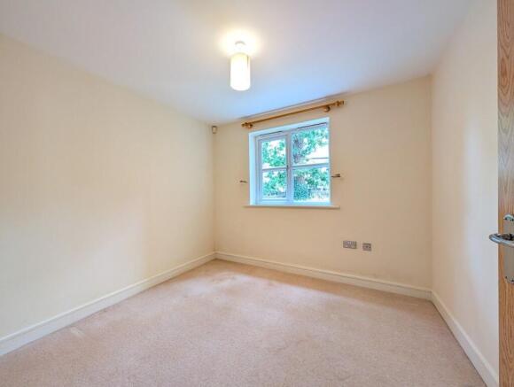 2 bed Apartment for sale Image 8