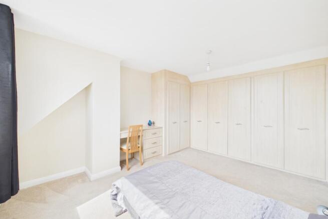3 bed Semi-Detached Bungalow for sale Image 11