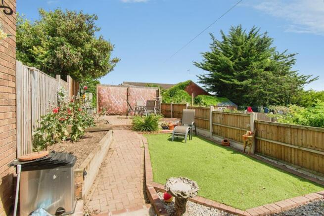 3 bed Terraced for sale Image 4