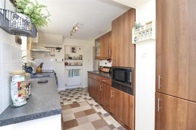 3 bed Semi-Detached for sale Image 8
