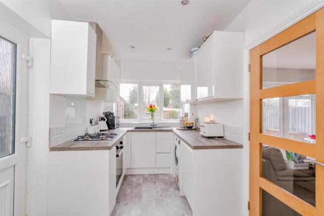 27, Narrow Lane, Brownhills, Walsall, Staffordshir