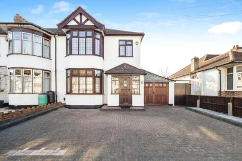 Grosvenor Drive, Hornchurch, RM11