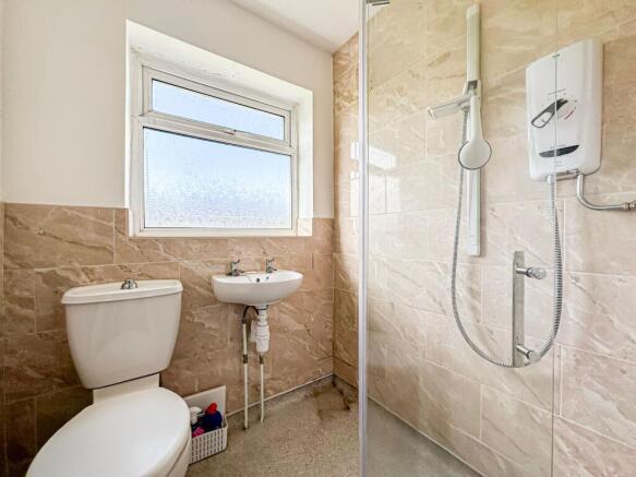 Faringdon Close, Liverpool, L25 photo 4