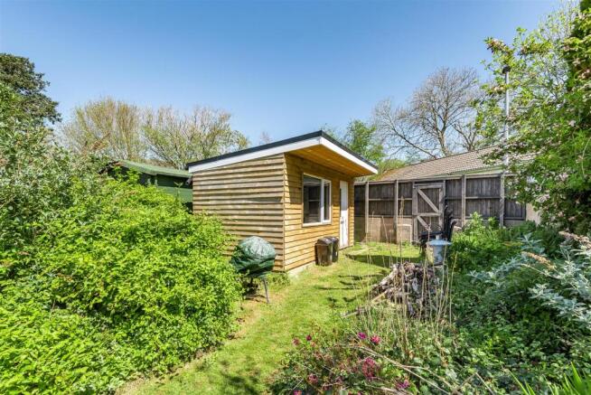 7 Pykes Down Outbuilding.jpg