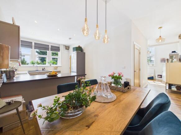 3 bed House for sale Image 8