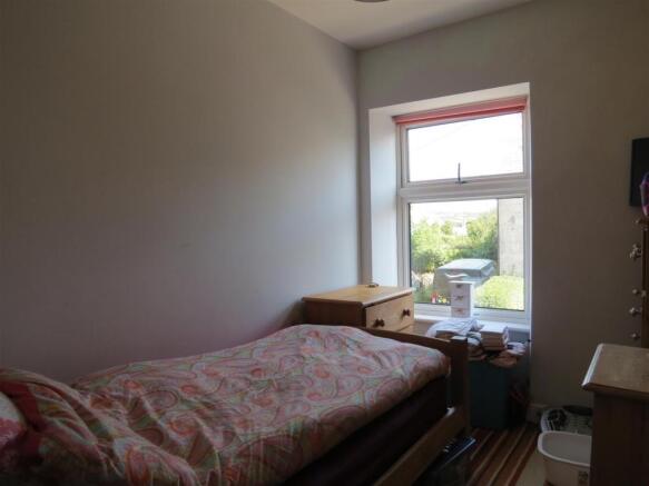 Bedroom: