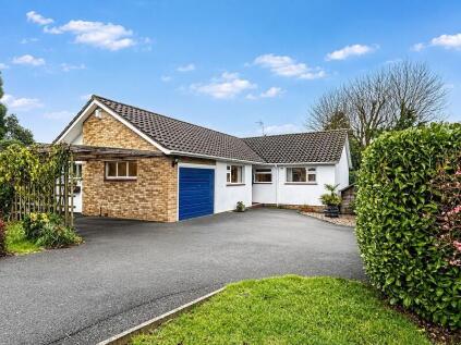 Brae Road, Winscombe, North Somerset. BS25 1LN