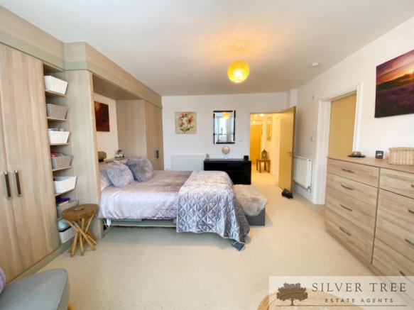 1 bed Apartment for sale Image 6