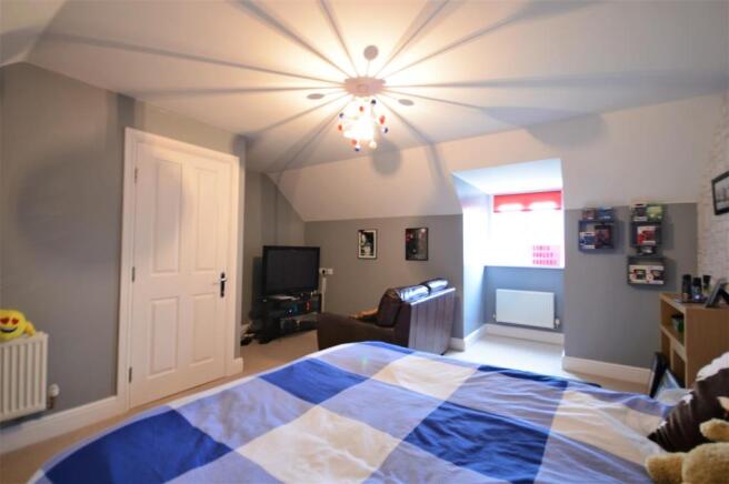 Bedroom 2 Woodfield.JPG