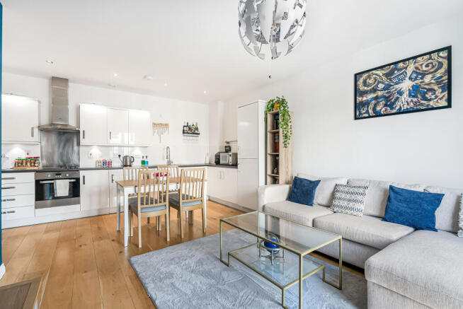 Lounge/Kitchen