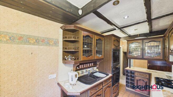 3 bed Not Specified for sale Image 9