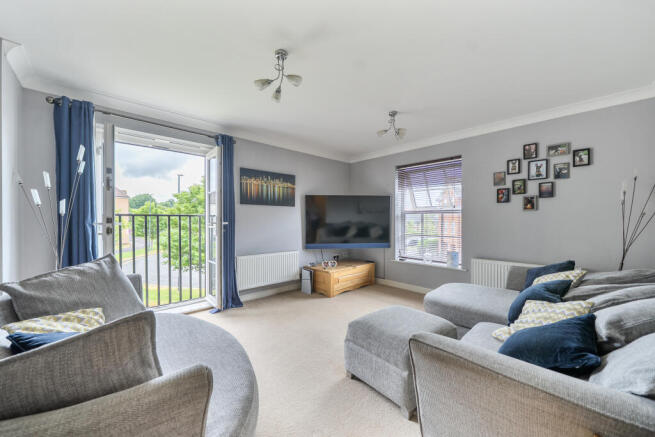Arnell Crescent, Redhouse, Swindon, SN25 photo 4