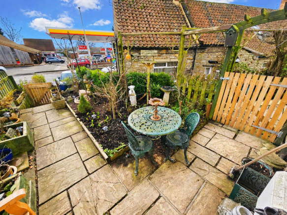 2 bed Semi-Detached for sale Image 12