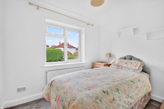 4 bed Semi-Detached for sale Image 10