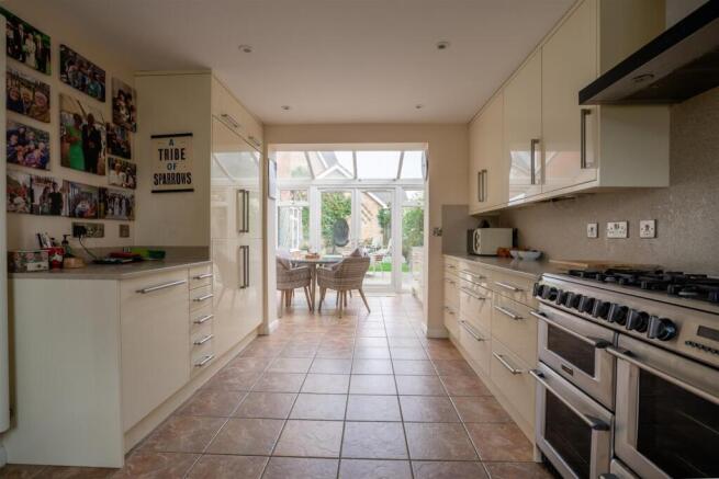 41 Skylark Way Bucks 28 Sept 2026-48.jpg