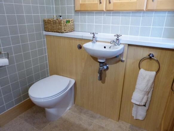 LAUNDRY ROOM/WC