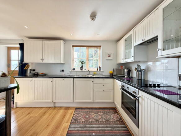 3 bed Detached for sale Image 6