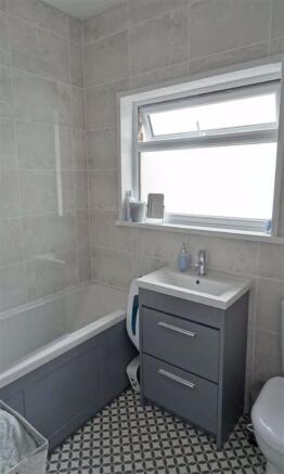 BATHROOM: