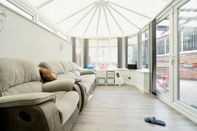 3 bed Semi-Detached for sale Image 10