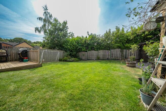 4 bed Detached for sale Image 8