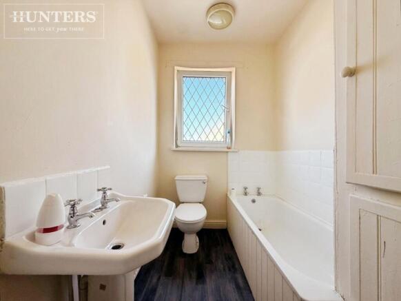 3 bed Terraced to rent Image 6