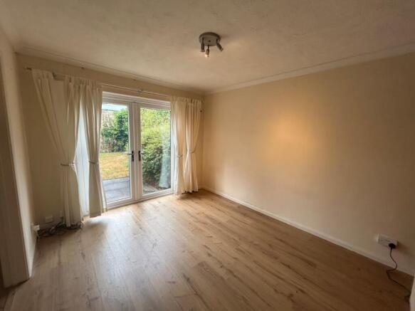 4 bed Detached to rent Image 5