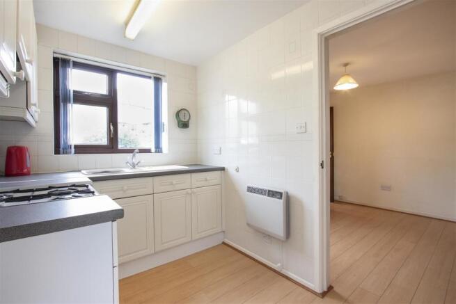 Kitchen2.jpg