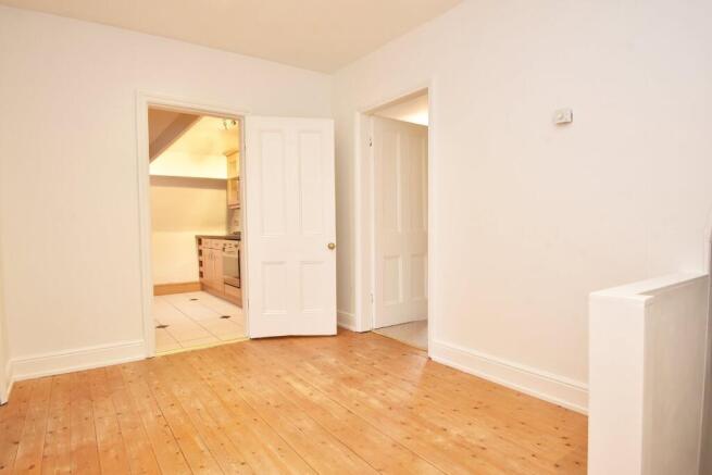 2 bed Flat for sale Image 10