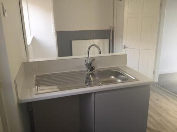 3 bed Terraced to rent Image 6