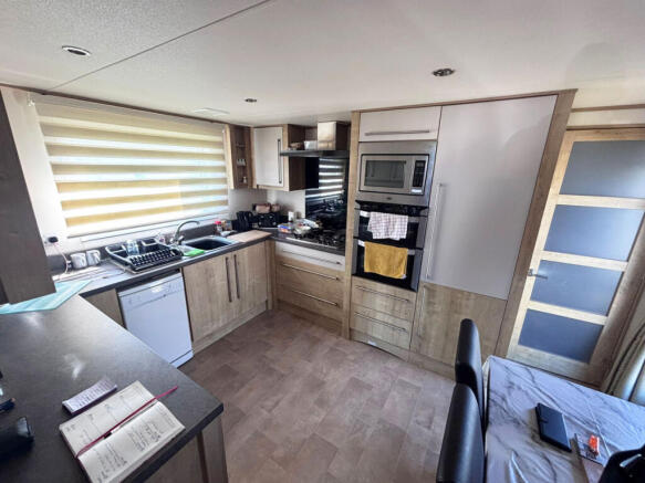 2 bed Caravan for sale Image 3