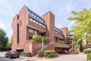 81, Britten Close, Golders Green, London NW11 7HW