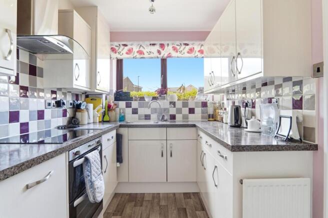 4 bed Detached for sale Image 4