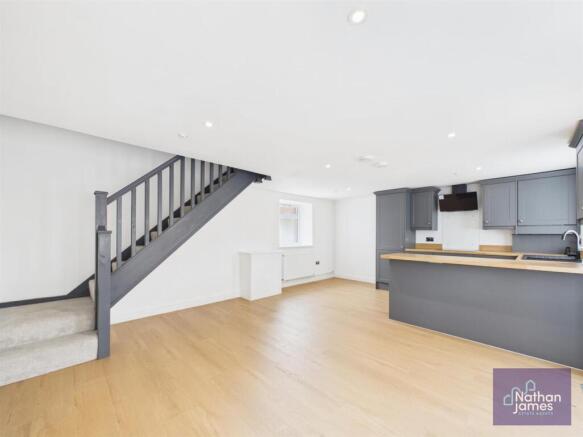 Kitchen/Living area