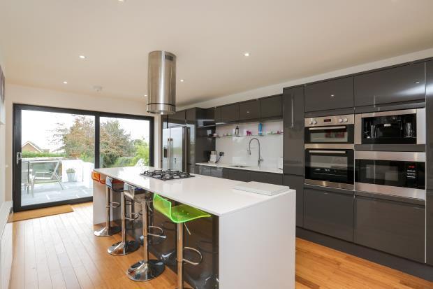 Open Plan Luxury Kit