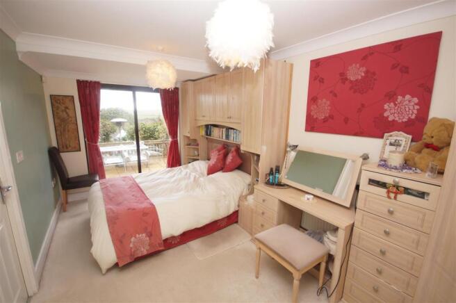 Master Bedroom.JPG