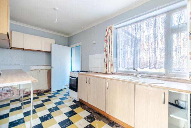 3 bed Terraced for sale Image 4