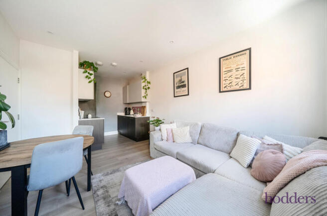 4c79edd7-d306-497...