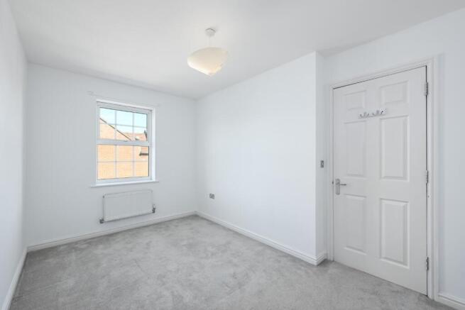 4 bed House for sale Image 10