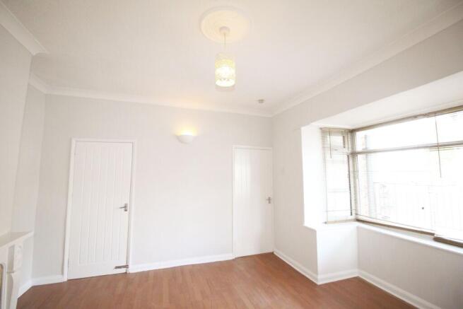 2 bed Terraced to rent Image 6
