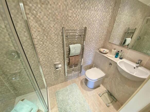En-Suite Shower R...