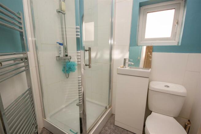 Shower Room.jpg