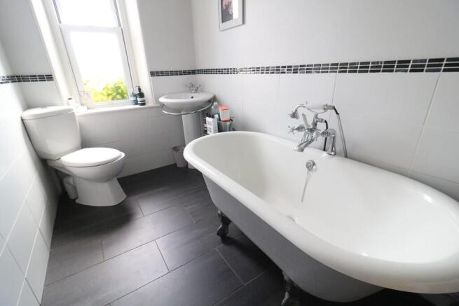 3 bed Detached for sale Image 11