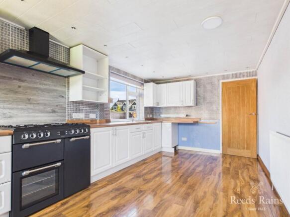 3 bed Bungalow for sale Image 6