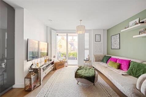 Roehampton Lane, Putney, London, SW15