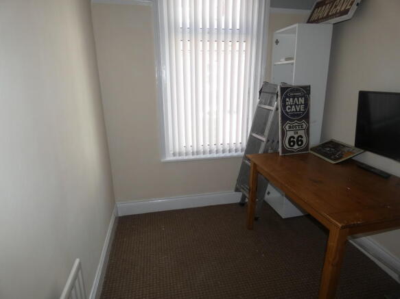 Photo 8