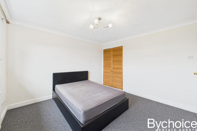 CAM05454G0-PR0064-STILL012