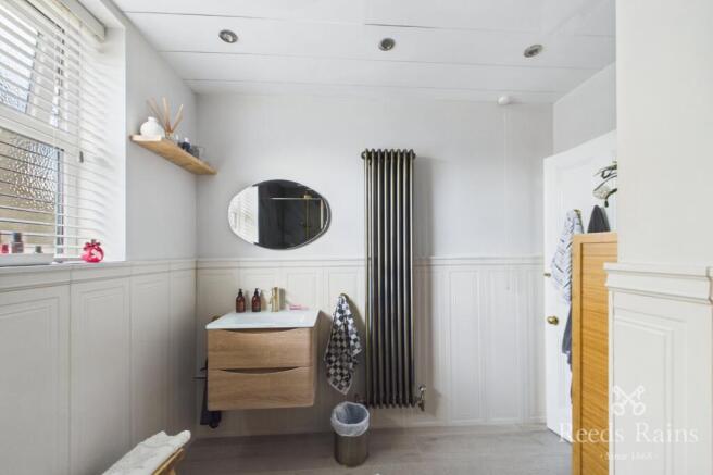 2 bed Apartment for sale Image 11